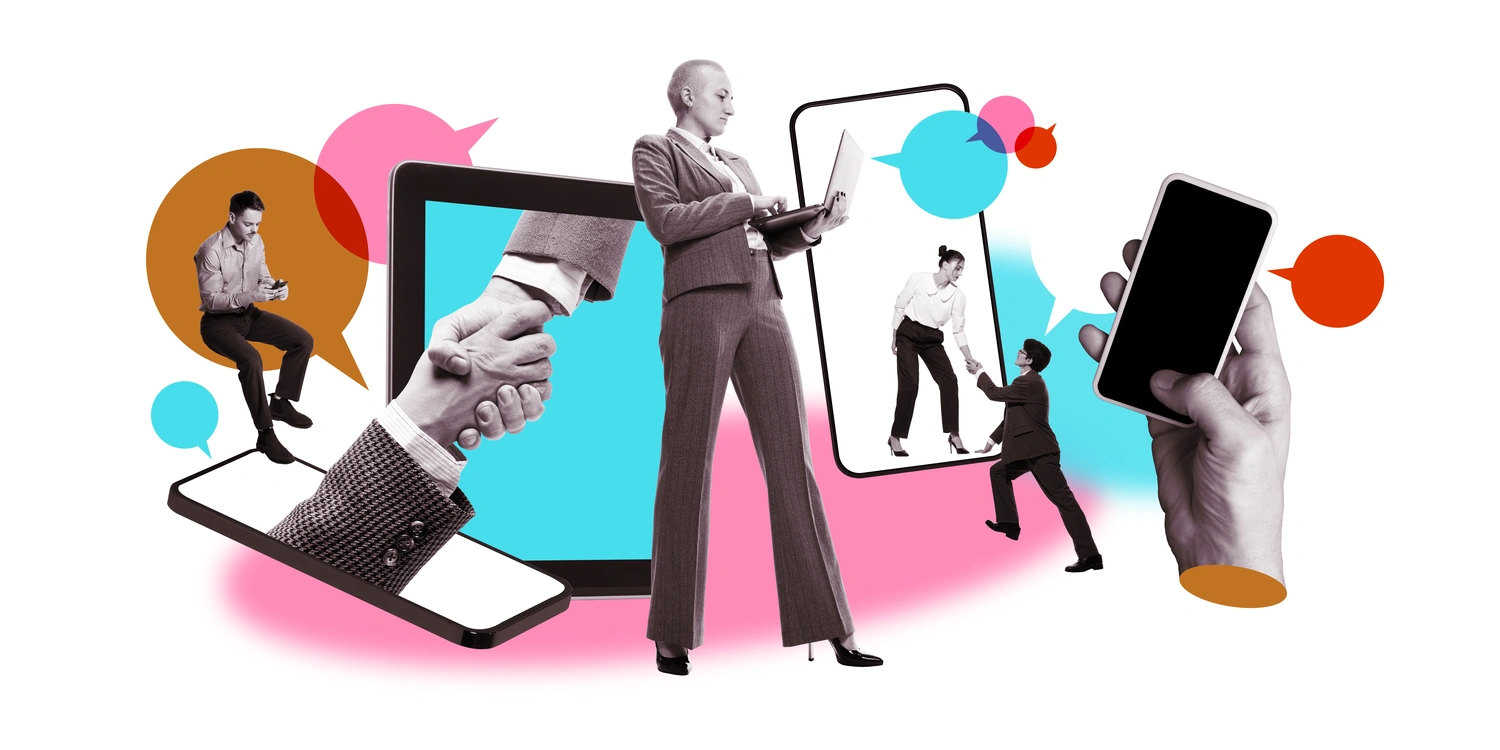 Profissionais de negócios a comunicar e colaborar através de dispositivos digitais, representando estratégias de marketing digital e presença online